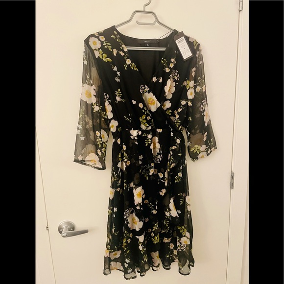Vero Moda Dresses & Skirts - Vero Moda Black and Pink Floral Dress - Medium